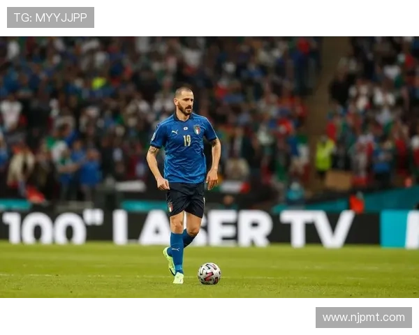 莱切俱乐部的崛起之路与城市文化在意大利足球中的独特融合 莱切俱乐部的崛起之路与城市文化在意大利足球中的独特融合