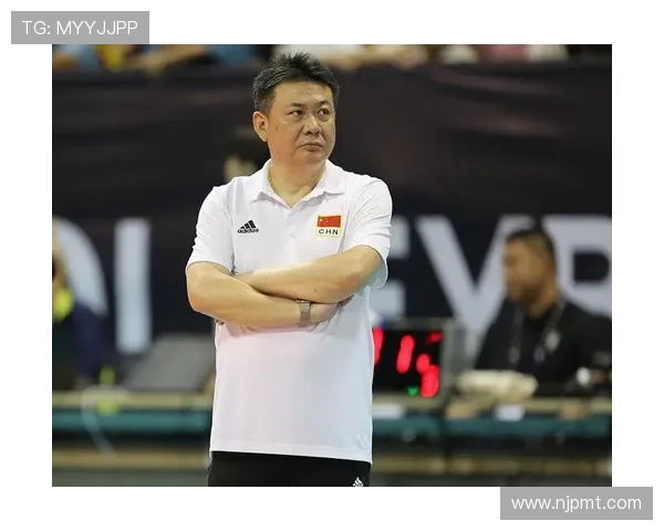 中国女排备战巴黎奥运会全力以赴 主帅蔡斌寄语全员冲击新高 中国女排备战巴黎奥运会全力以赴 主帅蔡斌寄语全员冲击新高