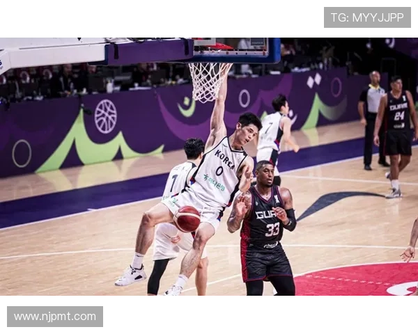 中国男篮力克日本队晋级亚洲杯决赛拼搏激烈展现球队新风貌