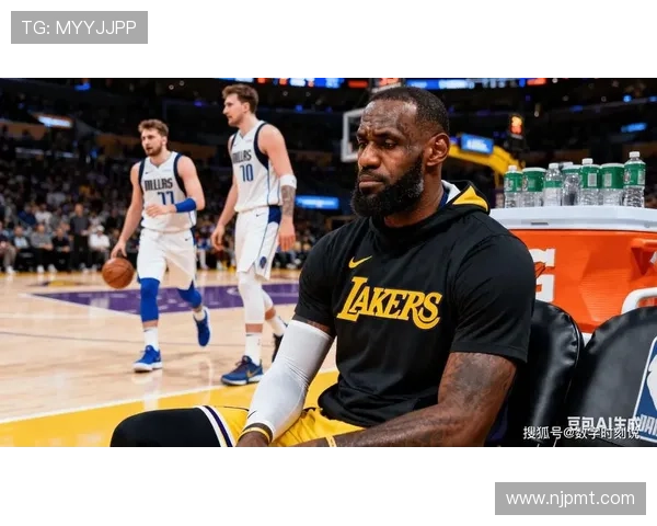NBA最新动态：詹姆斯伤情更新 湖人队交易传闻引关注 火箭新秀表现超预期