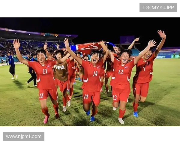 中国男足新星闪耀亚洲赛场带领球队逆转强敌再燃球迷激情希望