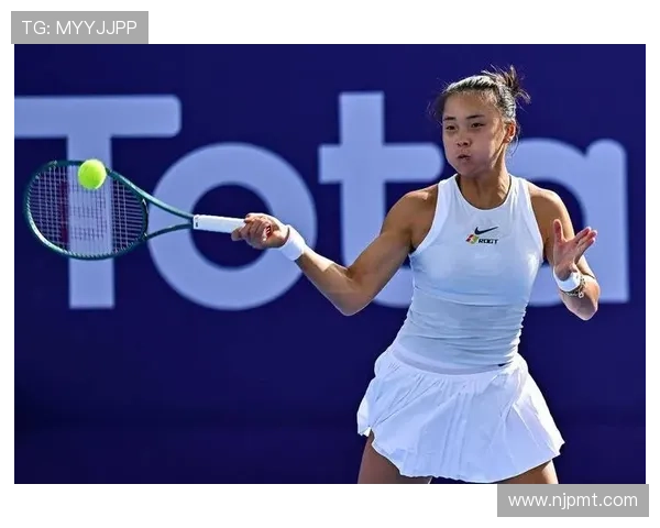 网球赛季精彩纷呈 世界顶级选手争夺冠军荣耀 网球赛季精彩纷呈 世界顶级选手争夺冠军荣耀