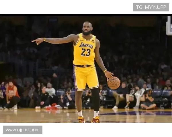 詹姆斯创下个人生涯新里程碑 湖人逆转胜勇士迎接季后赛挑战 詹姆斯创下个人生涯新里程碑 湖人逆转胜勇士迎接季后赛挑战