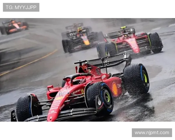 F1赛季激战正酣 法拉利与梅赛德斯引擎对决成焦点 F1赛季激战正酣 法拉利与梅赛德斯引擎对决成焦点