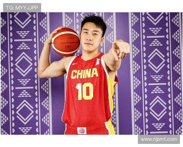 中国男篮在国际比赛中逆袭成功 凭借出色表现闯入八强创造历史