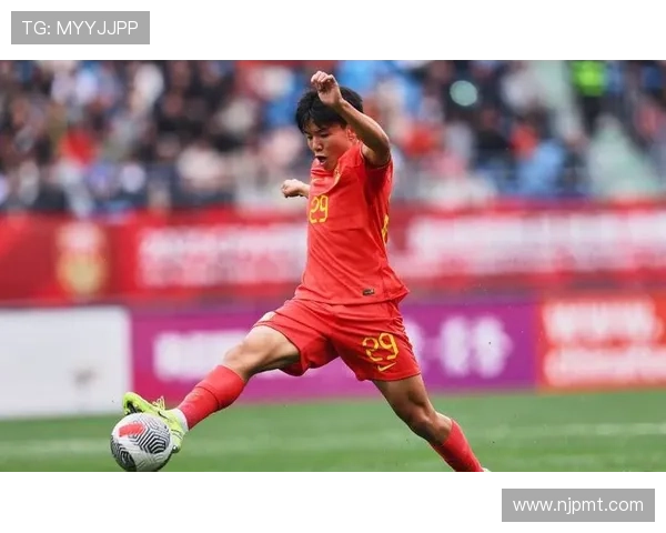 国家队新星闪耀国际赛场助力球队取得连胜表现堪称惊艳备战未来赛事