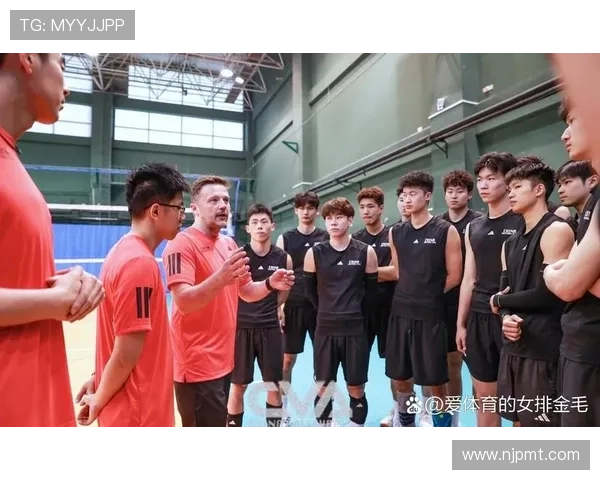 国家队备战关键赛事多名新秀崛起引发球迷高度关注加强训练战术调整展现全新面貌