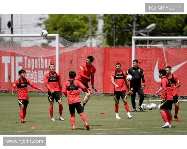 国足新帅亮相备战世界杯预选赛年轻化改革全面启动球迷期待未来突破