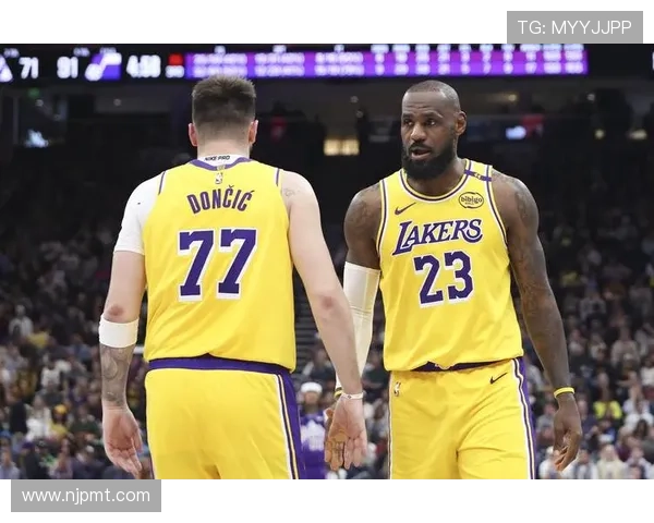 詹姆斯率湖人迎关键赛季变革联盟格局引热议年轻球星崛起总冠军悬念再起