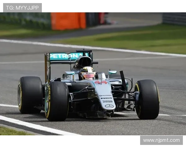 马丁尼夺冠引发冠军悬念杜卡迪车队内战再掀高潮